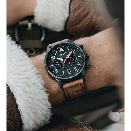 AVI-8 Hawker Hurricane Carey Dual Time Debden Quarzuhr mit schwarzem Zifferblatt AV-4088-03 Herrenuhr