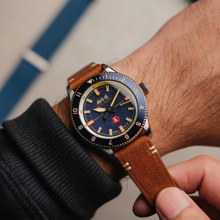 AVI-8 Flyboy Tuskegee Airmen Meca-Quartz Limited Edition Lucera Blaues Zifferblatt AV-4103-02 Herrenuhr mit zusätzlichem Armband