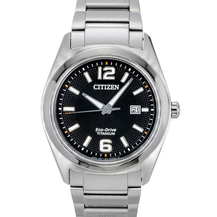 Citizen Super Titanium Herrenuhr mit schwarzem Zifferblatt und Eco-Drive-Antrieb (AW1641-81E)