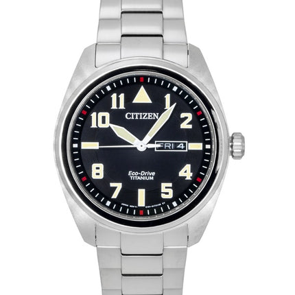 Citizen Garrison Super Titanium Herrenuhr mit schwarzem Zifferblatt, Eco-Drive BM8560-53E, wasserdicht bis 100 m