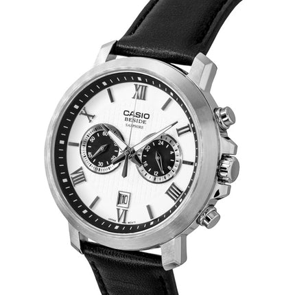 Casio Beside Chronograph Analog Herrenuhr mit Lederarmband, weißem Zifferblatt und Quarzwerk (BMS-500L-7A)