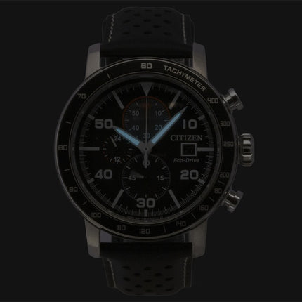 Citizen Brycen Chronograph Herrenuhr mit Lederarmband, schwarzem Zifferblatt und Eco-Drive-Antrieb, Modell CA0649-14E, wasserdicht bis 100 m