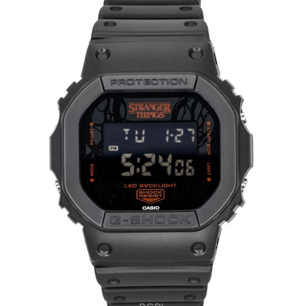 Casio G-Shock Digital Stranger Things Herrenuhr mit Armband aus biobasiertem Harz, Quarzwerk, DW-5600STT-1, wasserdicht bis 200 m
