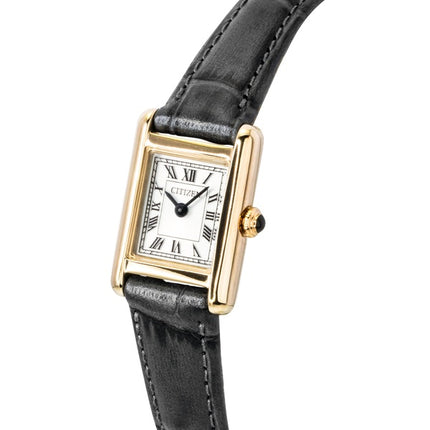 Citizen Damenuhr mit analogem Lederarmband, silbernem Zifferblatt und Eco-Drive-Antrieb (EG2799-18W)