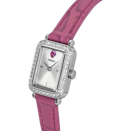 Fossil Raquel Mini Damenuhr mit rosa Lederarmband, silbernem Zifferblatt und Quarzwerk, ES5466