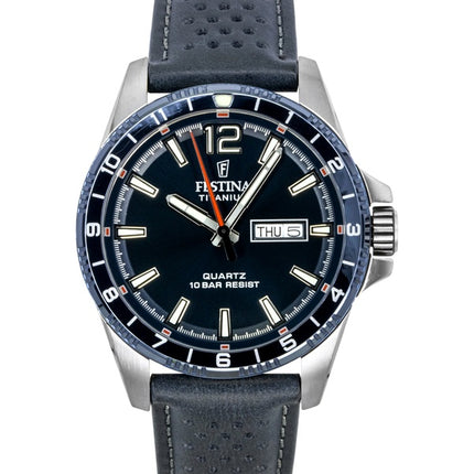 Festina Herrenuhr aus Titan, analog, mit Lederarmband, blauem Zifferblatt und Quarzwerk, Modell F20699-2, wasserdicht bis 100 m