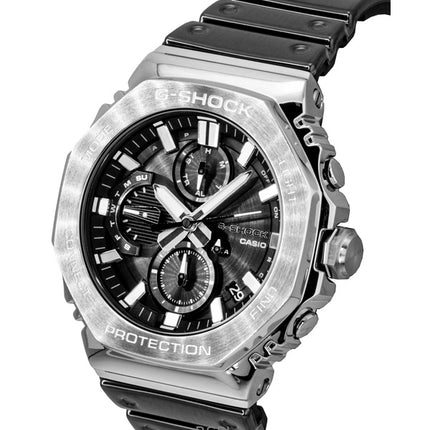 Casio G-Shock Herrenuhr aus Vollmetall mit Silikonarmband, analogem schwarzem Zifferblatt, Solarbetrieb, wasserdicht bis 200 m (GMC-B2100Y-1A).
