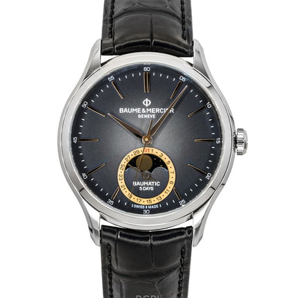 Baume &amp; Mercier Clifton Herrenuhr mit Lederarmband, Mondphase, schwarzem Zifferblatt und Automatikwerk, Modell M0A10758