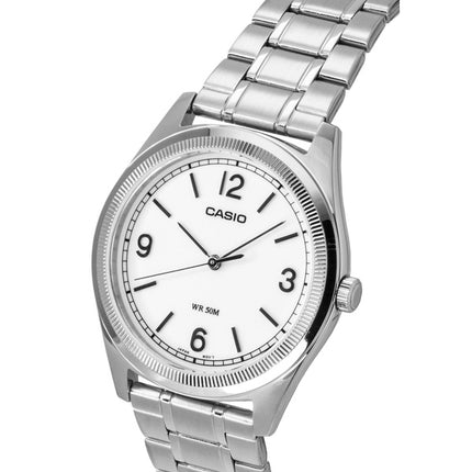 Casio Standard Analog Herrenuhr aus Edelstahl mit weißem Zifferblatt und Quarzwerk MTP-B210D-7AV