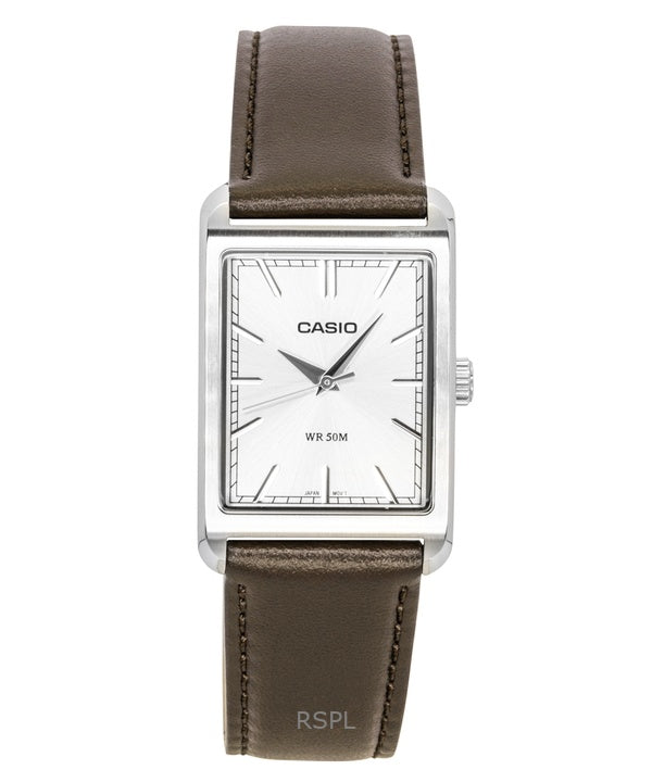 Casio Herrenuhr mit analogem Lederarmband, silbernem Zifferblatt und Quarzwerk, Modell MTP-B215L-7AV