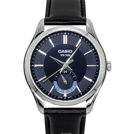 Casio Herrenuhr mit analogem Lederarmband, blauem Zifferblatt und Quarzwerk, Modell MTP-B315L-2AV