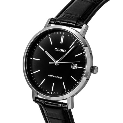 Casio Herrenuhr mit analogem Lederarmband, schwarzem Zifferblatt und Quarzwerk, Modell MTP-VT05L-1E