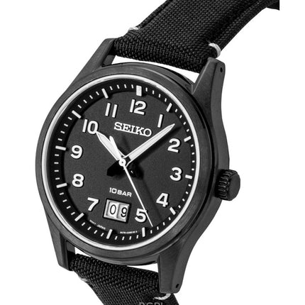 Seiko Classic Herrenuhr mit Nylonarmband, schwarzem Zifferblatt, Quarzwerk, Modell SUR571P1, wasserdicht bis 100 m