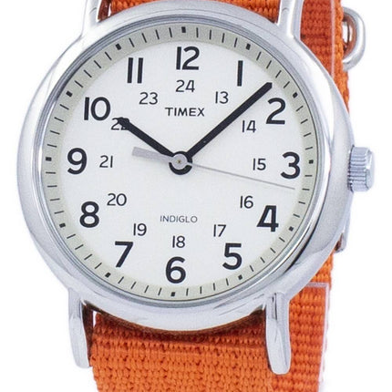 Timex Weekender Slip durch Indiglo T2N745 Unisex Quarzuhr