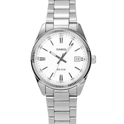 Casio Analog-Uhr aus Edelstahl mit silbernem Zifferblatt, Quarzwerk, UTP-1302PD-7AV, Unisex