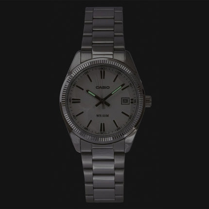 Casio Analog-Uhr aus Edelstahl mit silbernem Zifferblatt, Quarzwerk, UTP-1302PD-7AV, Unisex