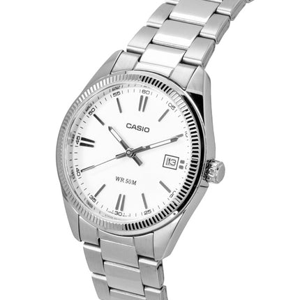 Casio Analog-Uhr aus Edelstahl mit silbernem Zifferblatt, Quarzwerk, UTP-1302PD-7AV, Unisex