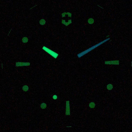 Victorinox Schweizer Armee INOX Professional Diver Titan Antimagnetic 241810 Quartz 200M Herrenuhr